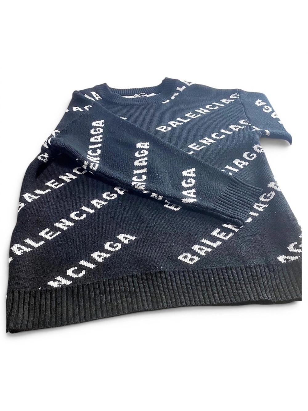 🛍️Balenciaga Black Crewneck Sweater with White All-Over Logo